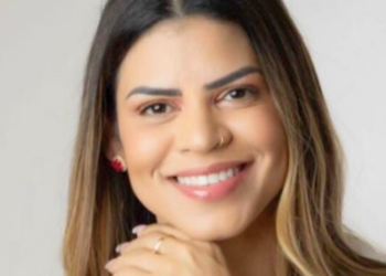 Mulher é assassinada dentro de casa em Valadares