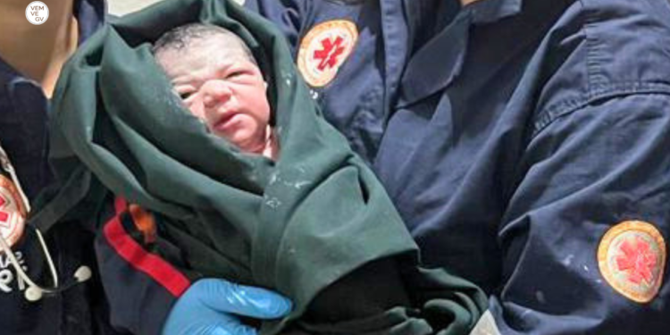 SAMU faz parto de emergência dentro de casa no Santa Rita, em Valadares