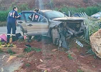 Acidente na BR-116 deixa dois mortos e dois feridos na saída de Valadares