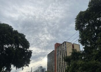 Governador Valadares entra em alerta para temporal e vendaval