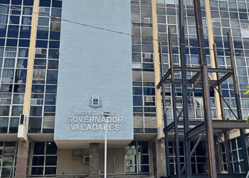 Prefeitura de Valadares vai distribuir kits escolares na rede municipal