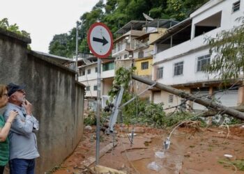 Lula visita Zona da Mata e diz: ‘todos que perderam casa vão receber uma casa’