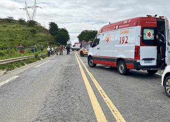 Tragédia na BR-259 deixa quatro mortos e uma criança ferida, em Valadares