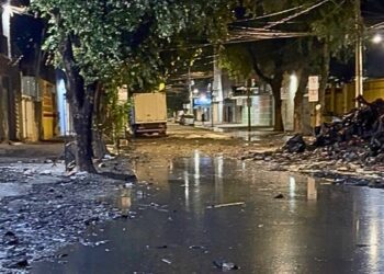 Moradores e empresários cobram limpeza após incêndio no Centro de Valadares