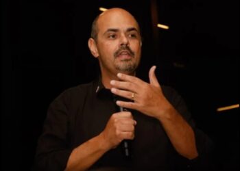 Simões usa evento como palanque