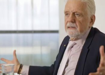 Jaques Wagner deixa a liderança do governo no Senado