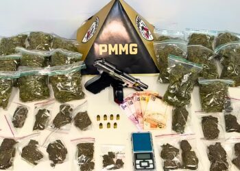 PM apreende 17 pacotes de maconha tipo Gold em Valadares