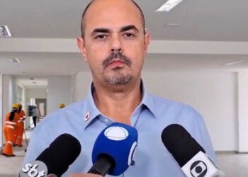 Mateus Simões visita obras do Hospital Regional de Valadares