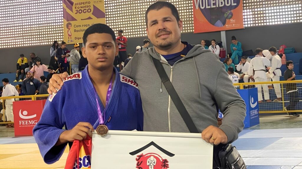 Samuel Pereira, aluno da Escola Estadual Alexandre Peixoto, garantiu o terceiro lugar na categoria médio do módulo II da etapa estadual 1 do JEMG