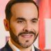 Abelardo de la Espriella acusou o presidente Gustavo Petro de tentar permanecer no poder e pediu que as Forças Armadas protejam a Constituição.