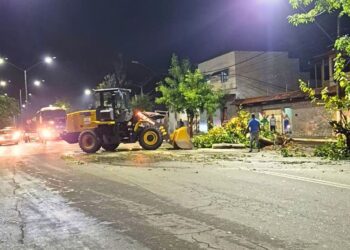 Temporal em Valadares mobiliza força-tarefa da Prefeitura