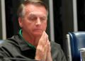 Bolsonaro segue em prisão domiciliar após decisão de Moraes