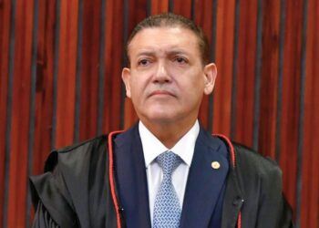 TSE manda restabelecer filiação de Flávio Bolsonaro ao PL