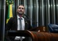 O candidato em quem o próprio partido diz não confiar