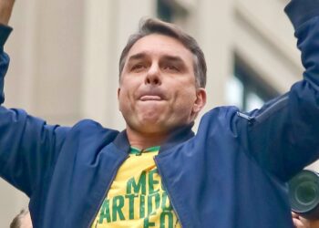 Pesquisa Quaest: Flávio Bolsonaro passa Lula no 2º turno