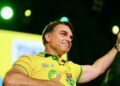 Flávio decide participar de debate mesmo sem Lula