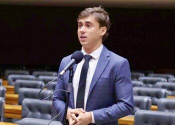 Nikolas se pronuncia após vazamento de conversas com Vorcaro