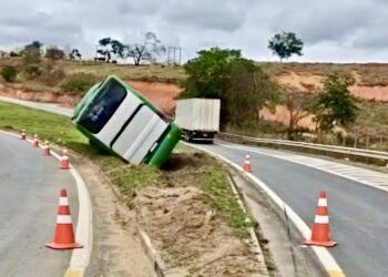 Ônibus tomba em Valadares: o que se sabe até agora?