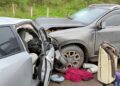 Acidente na BR-116, perto de Topázio, em Teófilo Otoni, deixa um motorista morto e duas passageiras gravemente feridas.