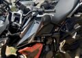 Colisão entre motos deixa motociclista e pedestre feridos em Valadares