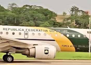 Aeronave da FAB pousa no Vale do Aço antes de visita de Lula a Ipatinga