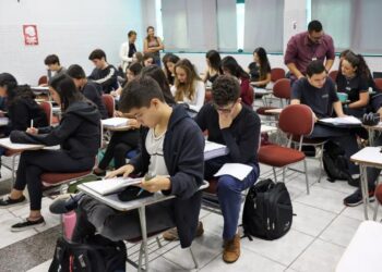 Estão abertas, desde esta segunda-feira ( 26 ), as inscrições gratuitas para as vagas remanescentes do Fundo de Financiamento Estudantil ( Fies ) do segundo semestre de 2026.