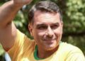 Flávio Bolsonaro avalia limitar reajustes de aposentadorias e BPC