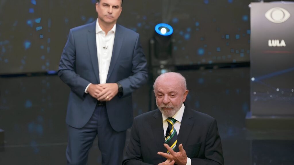 Lula autorizou a divulgação de seus sigilos bancário, fiscal e telefônico dos últimos oito anos e desafiou Flávio Bolsonaro a fazer o mesmo, incluindo familiares e empresas ligadas aos dois.