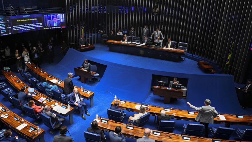 O Congresso Nacional promulgou a aposentadoria especial para agentes comunitários de saúde e agentes de combate às endemias.