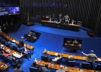 O Congresso Nacional promulgou a aposentadoria especial para agentes comunitários de saúde e agentes de combate às endemias.