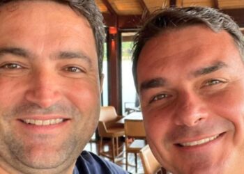 Moraes quebra sigilos e bloqueia R$ 6 bilhões de advogado ligado a Flávio Bolsonaro