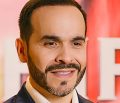 Abelardo de la Espriella acusou o presidente Gustavo Petro de tentar permanecer no poder e pediu que as Forças Armadas protejam a Constituição.