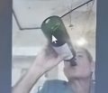 Juiz do TJMG aparece de bermuda, fumando e bebendo durante sessão virtual